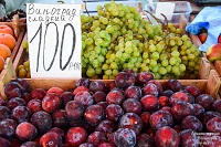 Фрукты на рынке в Евпатории