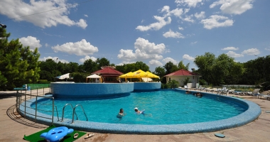 Отдых в Евпатории с бассейном