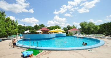 Санаторий Евпатории с бассейном